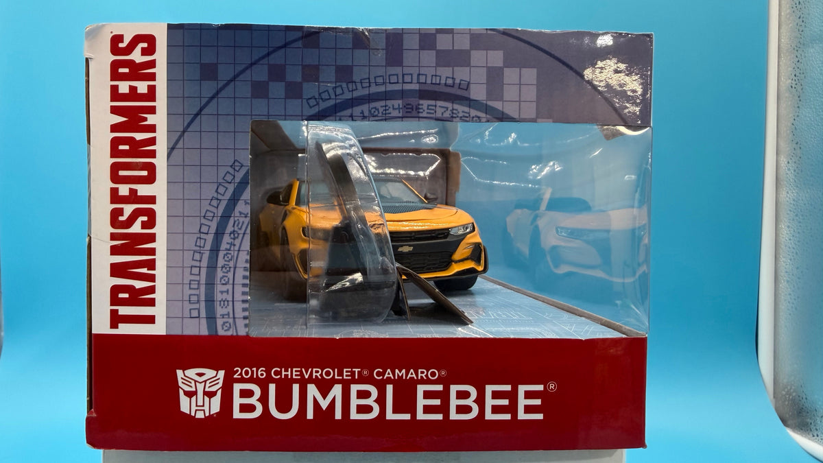 NEW Jada Hollywood Rides Transformers Bumblebee 2016 Chevrolet Camaro 1:24 Die-Cast with Collectible Coin